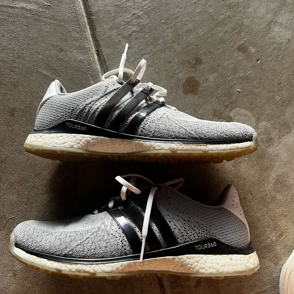 Adidas Men’s Boost Tour 360 golf shoe
